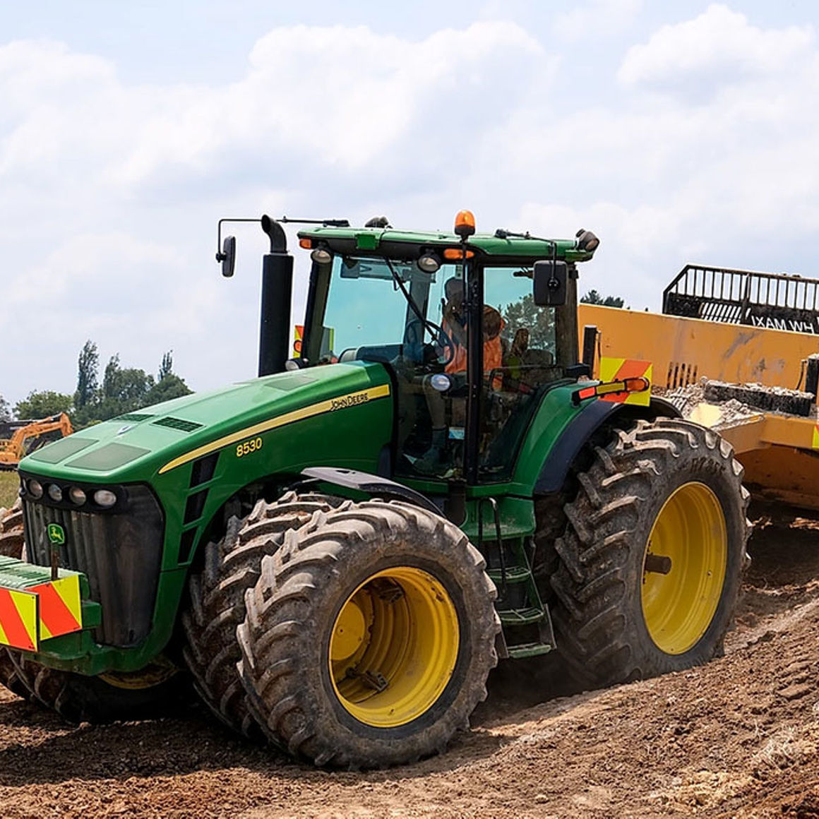John Deere 8530